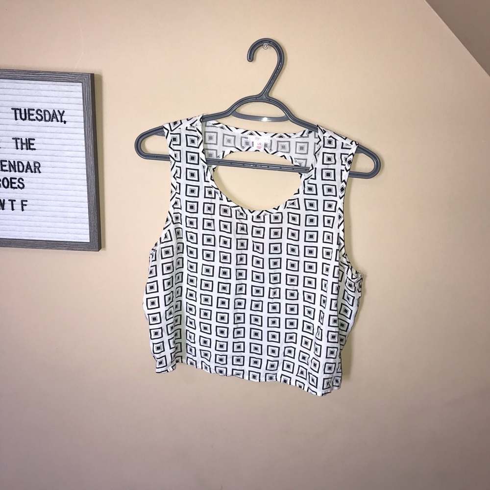 *SALE* Xhilaration top